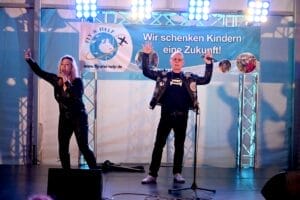 "Stars unter Afrikas Sternen 2024": Mickie Krause feierte Weltpremiere, Anna-Maria Zimmermann mit großer Ankündigung &raquo; Stars unter Afrikas Sternen 2024