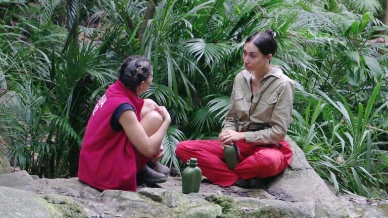 Im Dschungelcamp: Eva Benetatou entschuldigt sich bei Samira Yavuz! SO reagierte sie!