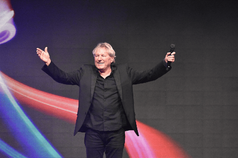 Bernhard Brink kehrt auch 2026 für zwei Konzerte in seine Heimatstadt Nordhorn zurück!