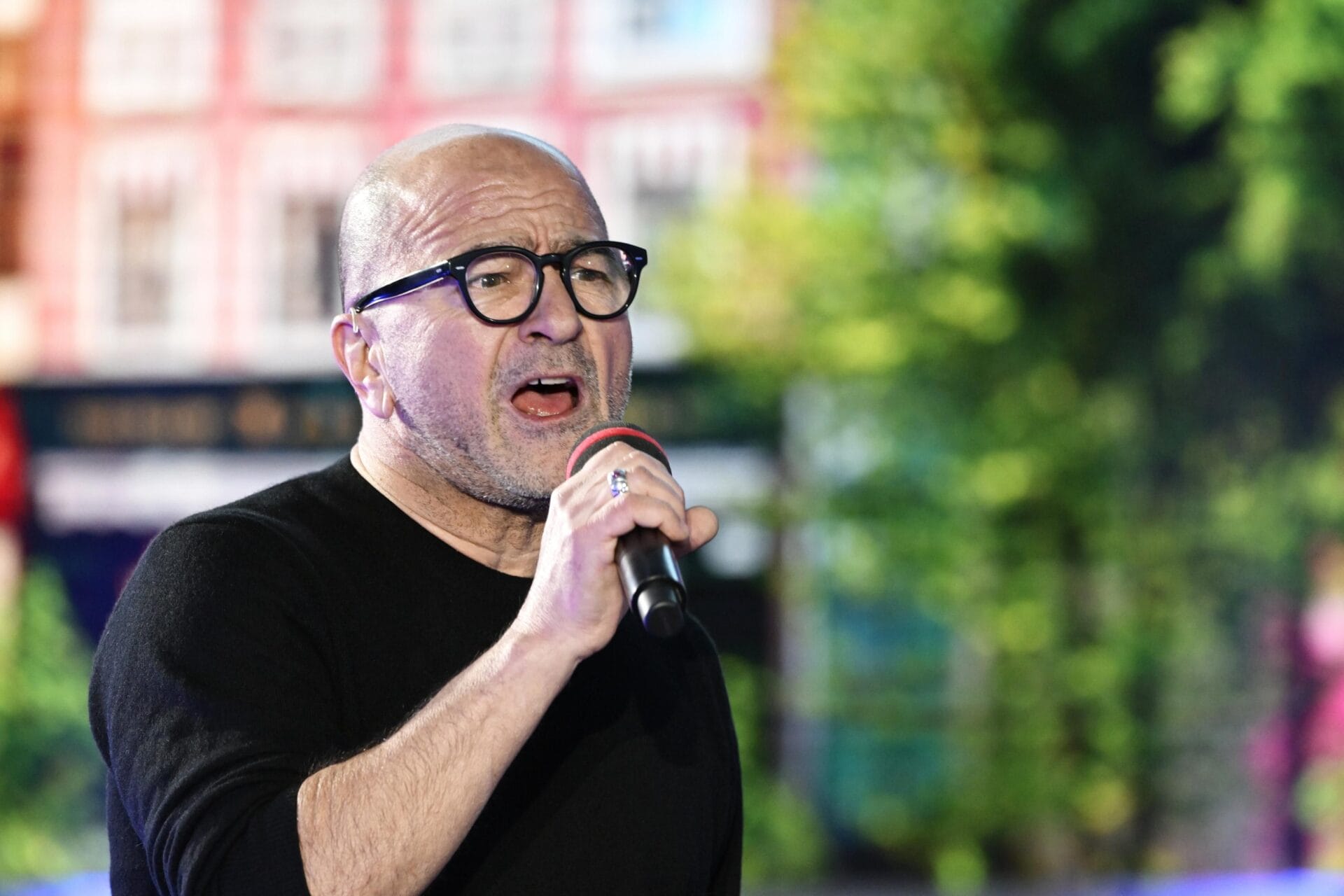 Nissim Mizrahi (61) aus Hamburg


+++ Die Verwendung des sendungsbezogenen Materials ist nur mit dem Hinweis und Verlinkung auf RTL+ gestattet. +++