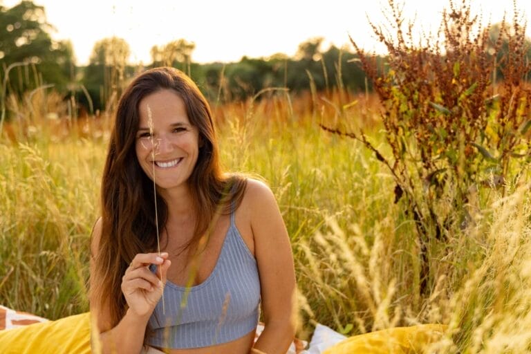 Alma ist die Frau, die beim "Schlager-Spaß" nie fehlen darf - mit uns spricht sie über Andy Borg & ihre Rolle