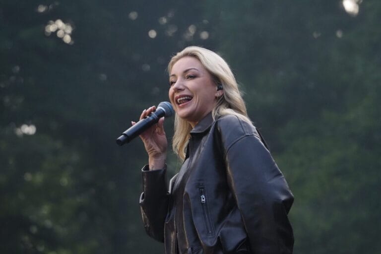 Anna-Carina Woitschack: Trennung! Schlagersängerin wieder single!