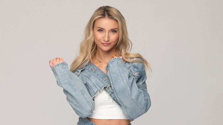 Anna-Carina Woitschack mit Breaking News - neuer Moderationsjob!