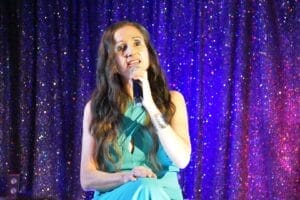 Anita Hofmann kämpft bei emotionalem Releasekonzert in Krefeld mit den Tränen &raquo; Anita Hofmann