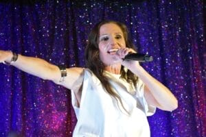 Anita Hofmann kämpft bei emotionalem Releasekonzert in Krefeld mit den Tränen &raquo; Anita Hofmann