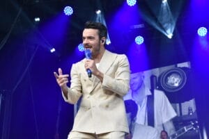 Giovanni Zarrella begeistert mit exzellenter Livemusik und viel Herz bei Open Air Auftakt in Bremerhaven &raquo; Giovanni Zarrella