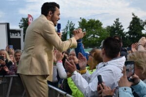 Giovanni Zarrella begeistert mit exzellenter Livemusik und viel Herz bei Open Air Auftakt in Bremerhaven &raquo; Giovanni Zarrella