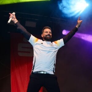 Eloy de Jong überrascht Fans in Ahlen im Deutschland-Trikot! » Eloy de Jong Eloy de Jong überrascht Fans in Ahlen im Deutschland-Trikot! » Eloy de Jong