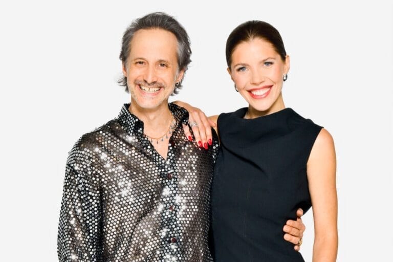 ESC 2026: Mit IHM an ihrer Seite moderiert Victoria Swarovski in Wien!