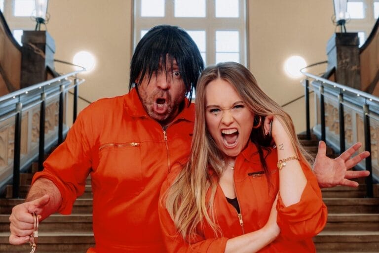 Ikke Hüftgold & Nina Reh exklusiv über ersten gemeinsamen Song: Statt Malle-Love-Story war klar –  es scheppern!