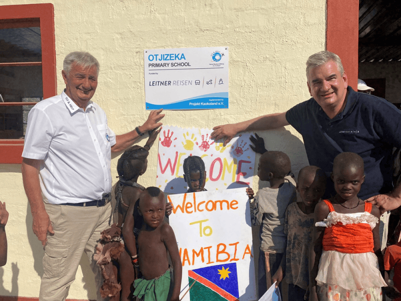 © FLY & HELP Reiner Meutsch und seine Stiftung FLY & HELP feiern 600. Schuleinweihung »