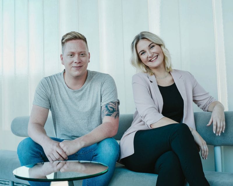 © Dario Suppan Neonlicht: Helene Fischer und Xavier Naidoo inspirierten das Duo - jetzt haben sie den eigenen Look! »