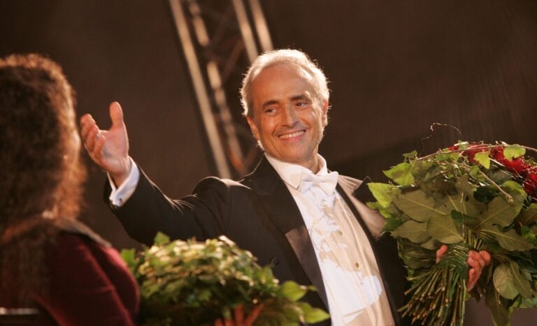 José Carreras verrät Interview: Statt Chemie-Studium plante er eine Fußballkarriere – beim FC Barcelona!