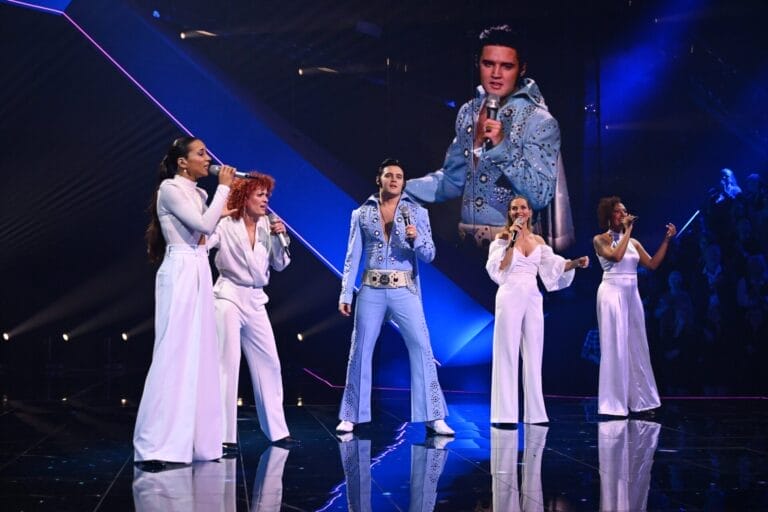 „Staying Alive – Stars singen mit Legenden“ heute: Alle Gäste, Songs und Vorschau zu Folge 1 am 25.04.26