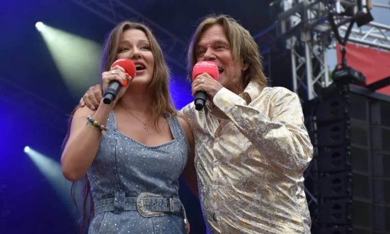 Jürgen Drews: Tochter Joelina rührt mit sehr persönlichen Video zu Tränen! Duett “Herzmelodie” erscheint in Kürze!