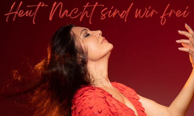 Julia Holz: Zum Valentinstag liefert sie den starken neuen Song "Heut' Nacht sind wir frei"