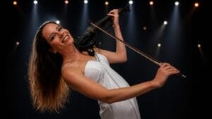 "Die Hommage an Udo Jürgens - Das Konzert mit Alex Parker": Alle Infos, Termine & Tickets zur Tournee! » udo jürgens Mona Seebohm Pressefoto