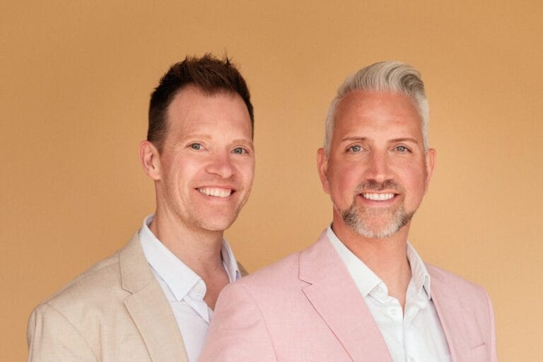 NEON: Schlagerduo legt „Mon Amour“ von Hecht neu auf!
