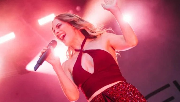 No Angels: Sandy Mölling gibt Gesundheitsupdate und feiert in Kürze ihr Bühnencomeback!