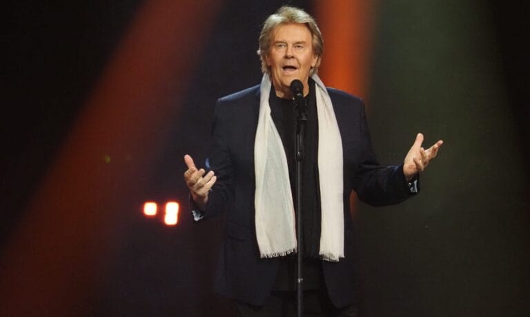 Howard Carpendale verrät: Mit DIESEN Kollegen nahm er „Sophia Loren“ für das Album „Zeitlos“ neu auf!