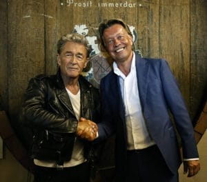 Peter Maffay über Charity-Zusammenarbeit mit XXXLutz: "Zusammen wollen wir die 100 Veranstaltungen noch vollbekommen" » Peter Maffay Xxxl Party Im Zeichen Der Hilfe Für Die Kleinsten: Xxxlutz Feiert Seinen 80. Geburtstag Mit Einem Begeisternden Konzert Von Peter Maffay über Den Dächern Würzburgs