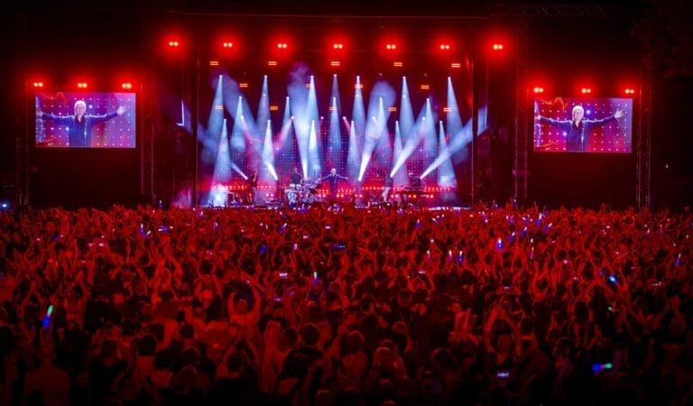 Rainhard Fendrich: Jubiläumskonzert ein voller Erfolg! Mitschnitt wird im September im TV gezeigt!