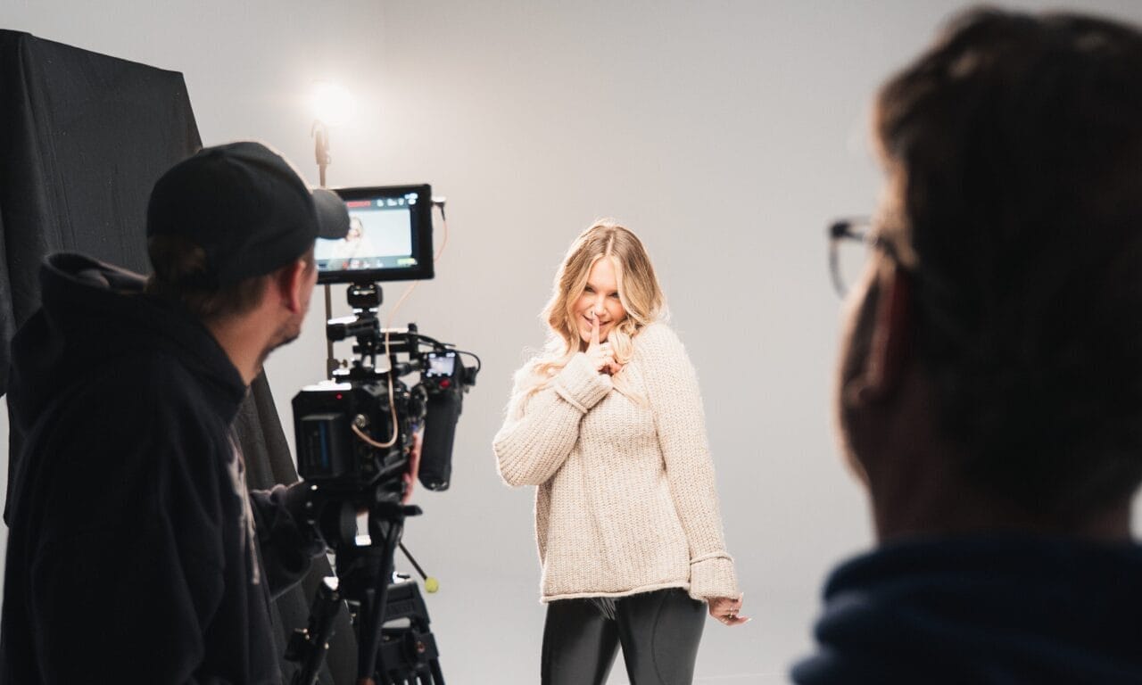 Sonia Liebing: Top-exklusive Fotos zu neuem Musikvideo "Sag ihr nichts von mir"