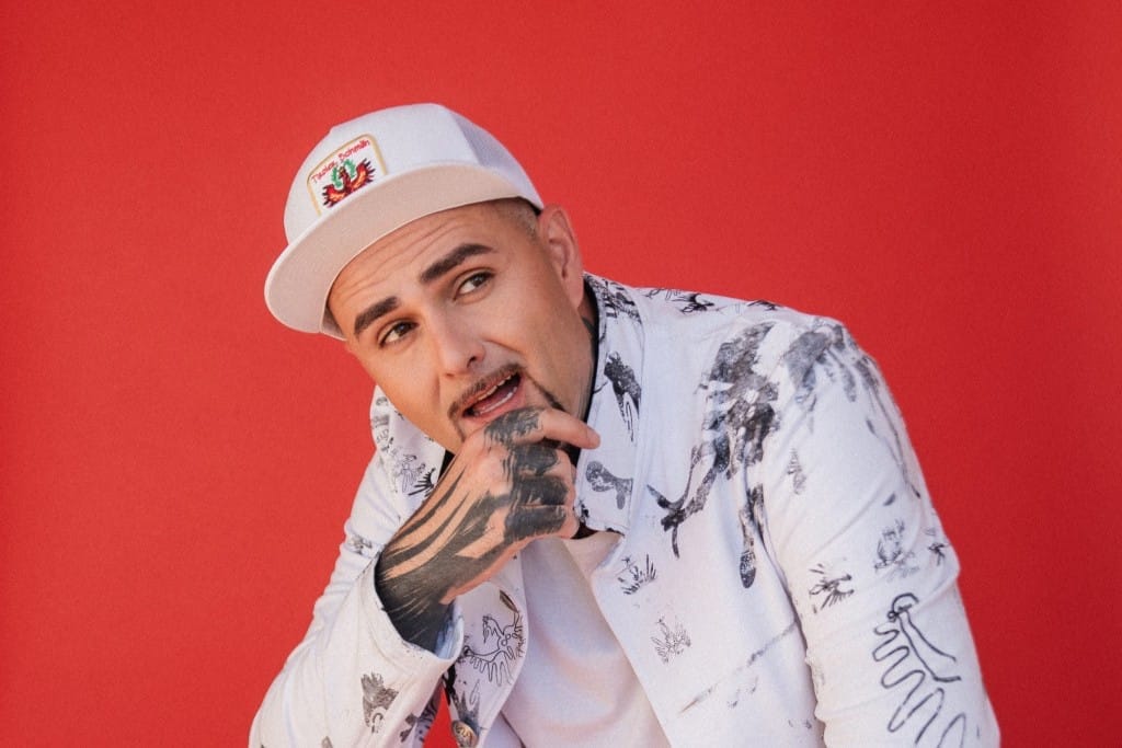 Tiroler Schmäh: Neuer Song „C’est la vie“ läutet Album ein – hier mehr dazu und Biografie des Österreichers!