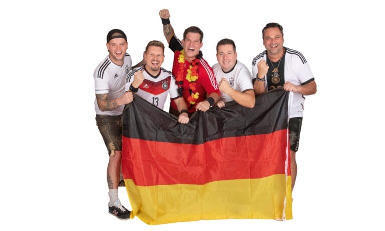 WM-Feeling garantiert: Würzbuam bringen „Gute Freunde“ in die heutige Zeit