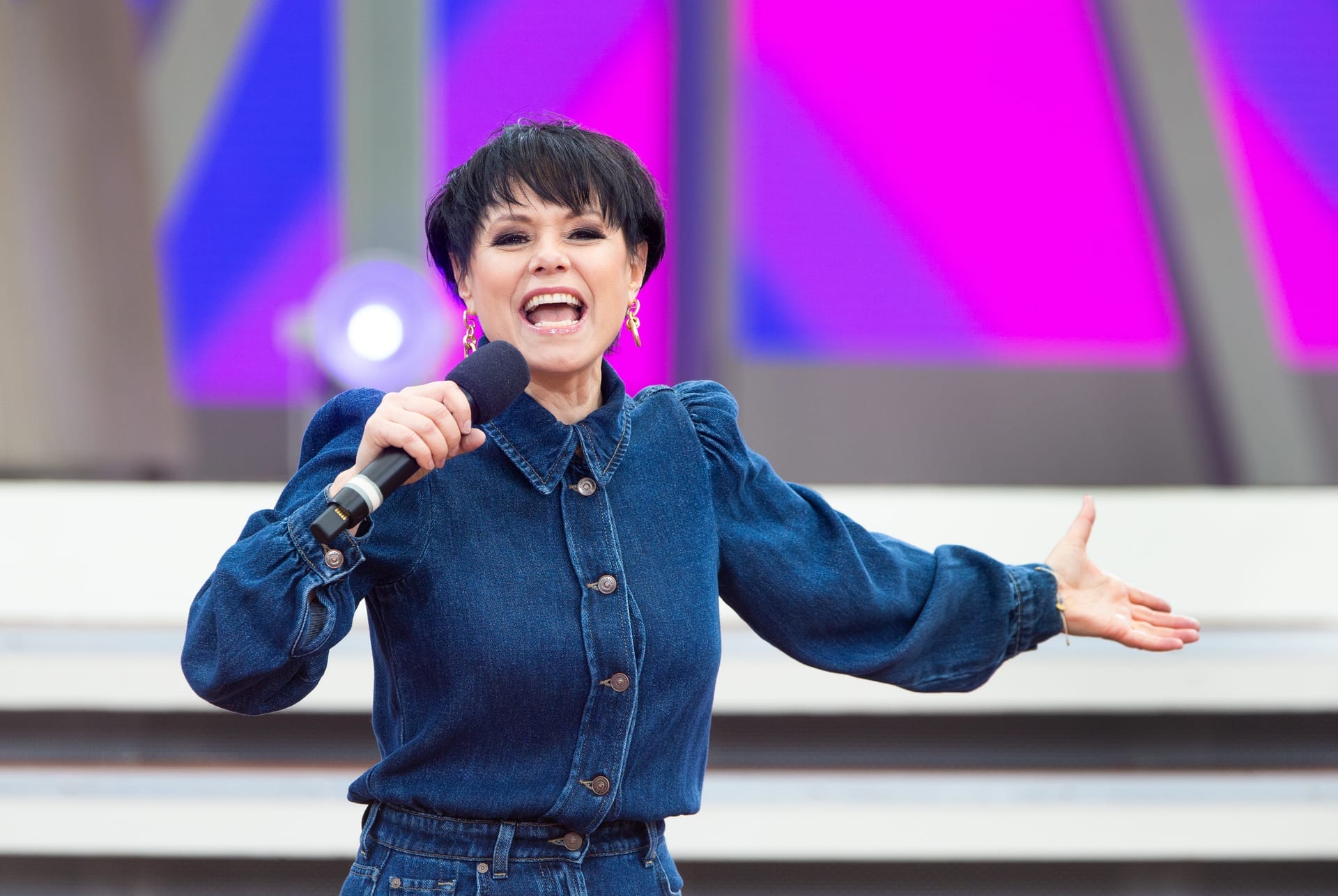 ZDF-Fernsehgarten 2025: Die schönsten Fotos der "Schweiz ESC"-Ausgabe vom 18.05.25