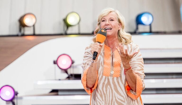 Andrea Kiewel stimmt auf Jubiläum vom ZDF-Fernsehgarten ein: „Das wird unser Sommer“